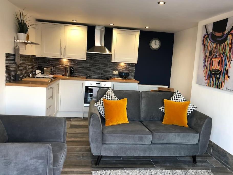 Mumbles - Modern Apartment With Panoramic Sea Views Oystermouth Eksteriør bilde