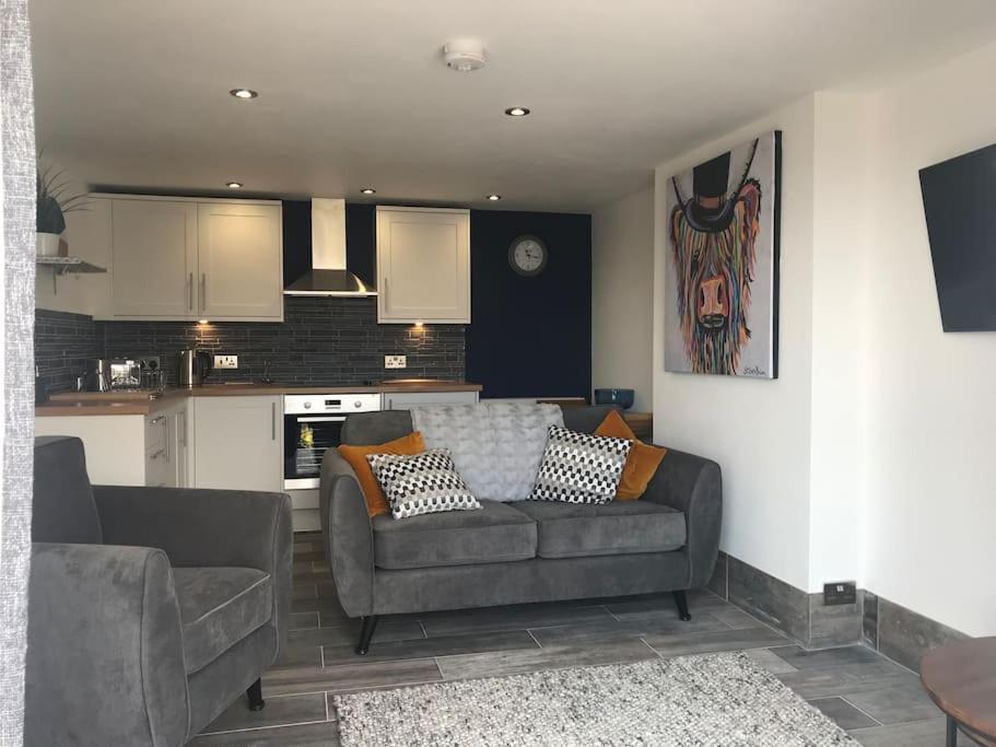 Mumbles - Modern Apartment With Panoramic Sea Views Oystermouth Eksteriør bilde