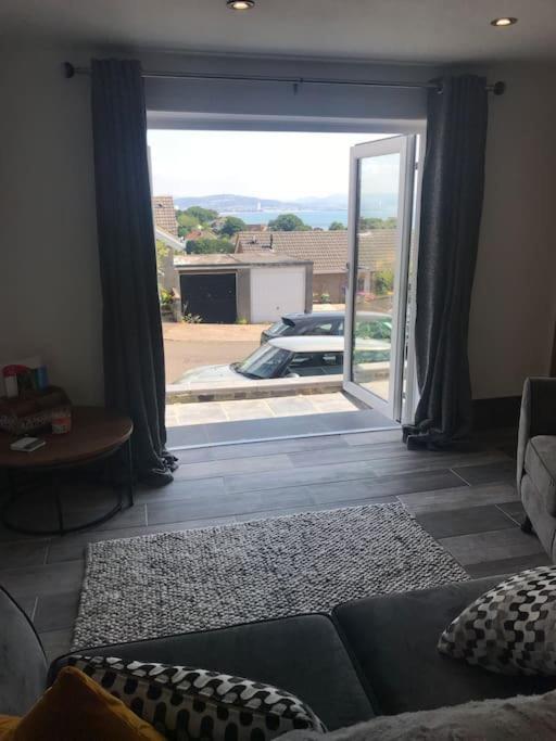 Mumbles - Modern Apartment With Panoramic Sea Views Oystermouth Eksteriør bilde
